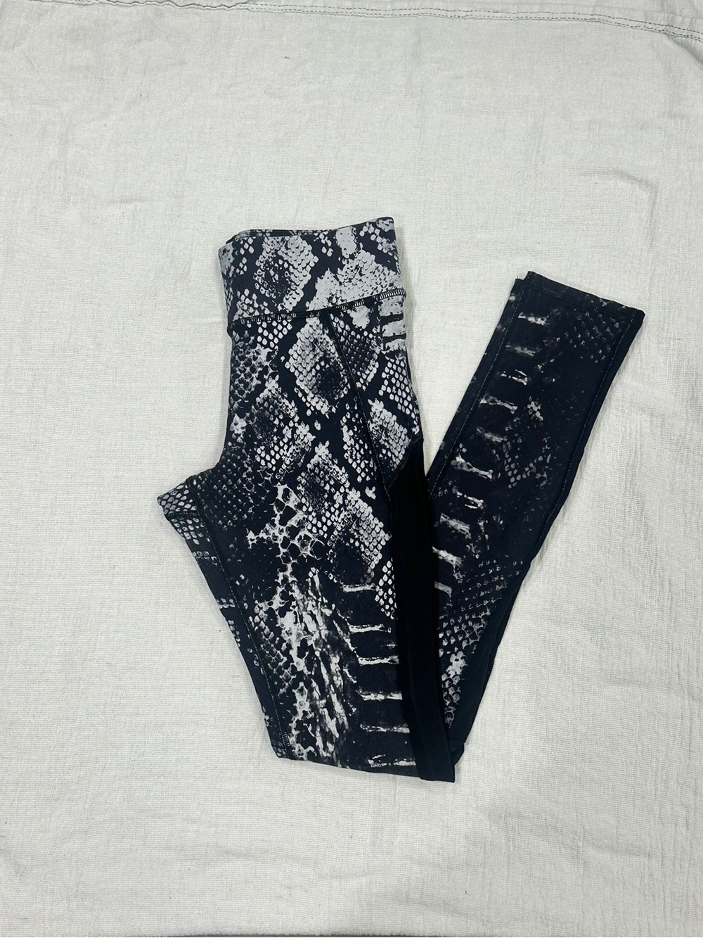 MICHI Black & White Snake-Print Leggings with Wide Waistband